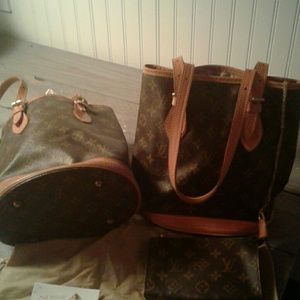 Louis Vuitton bags/ AR0929/AR1918